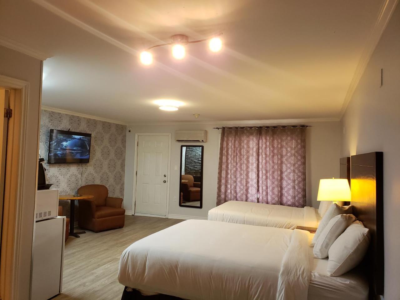 Regency Inn & Suites Cornwall Exteriér fotografie