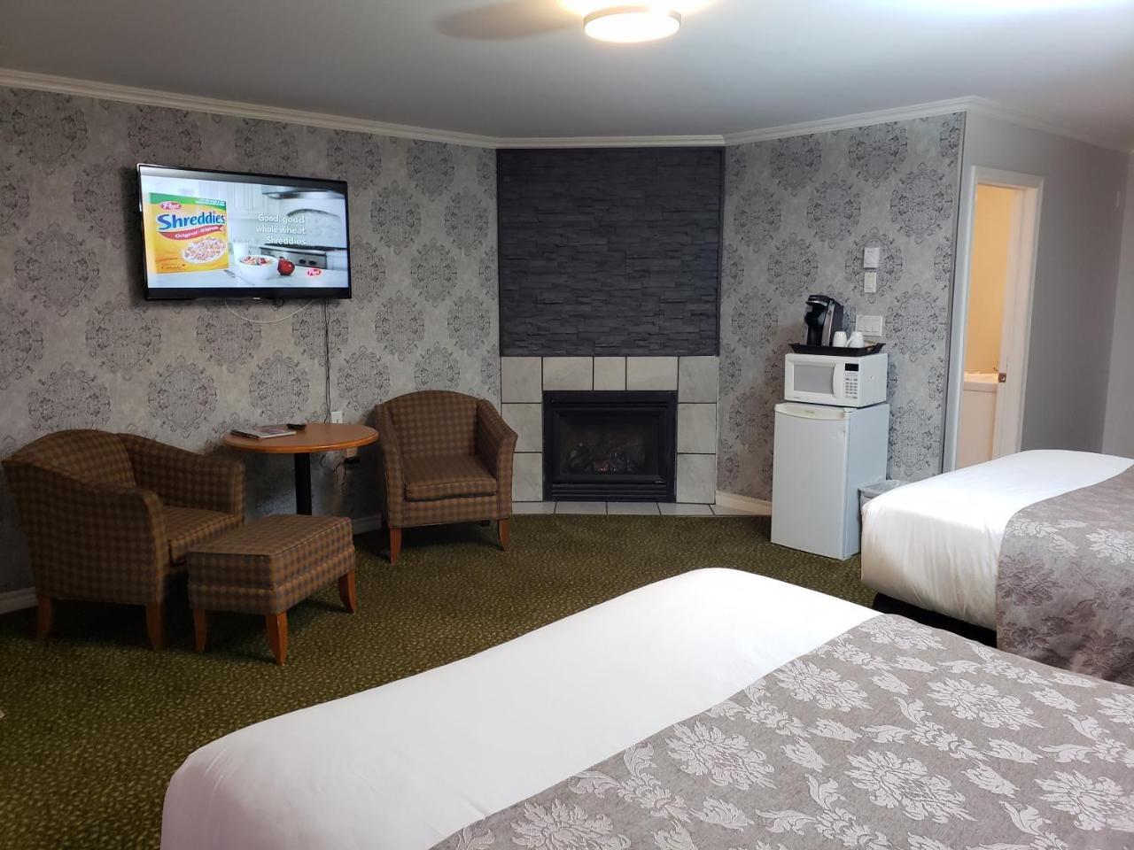Regency Inn & Suites Cornwall Exteriér fotografie